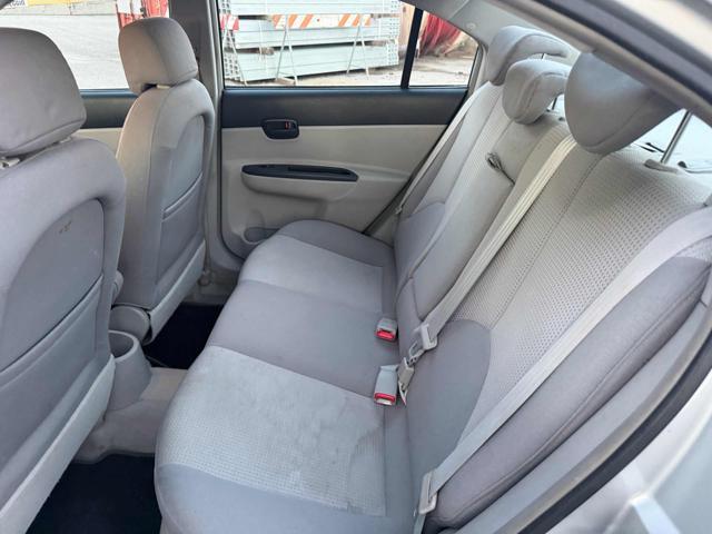 HYUNDAI Accent 1.4 4p. Active senza nessun lavoro da fare