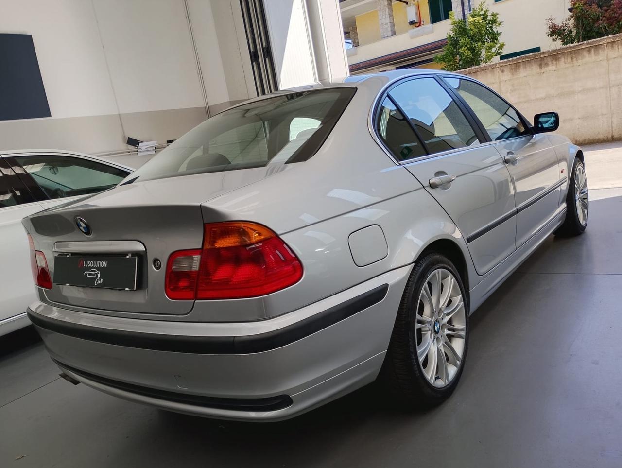 Bmw 320 320i cat 4 porte Attiva