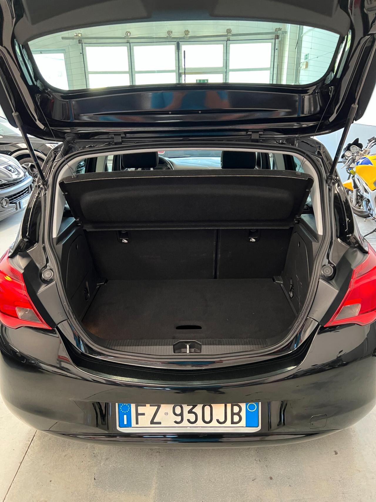 Opel Corsa 1.4 90CV GPL Tech 5 porte 120 Anniversary