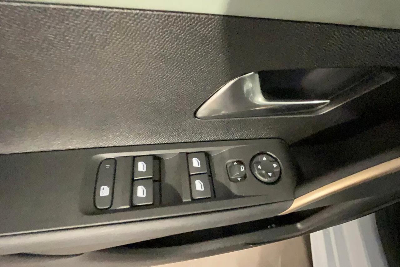 Lancia Ypsilon Hybrid e-DCT KM 0