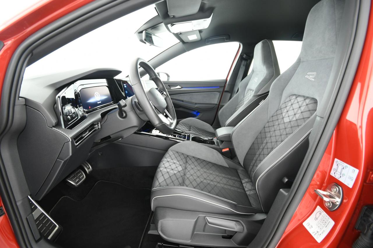 Volkswagen Golf 1.5 eTSI 130 CV EVO ACT DSG R-Line