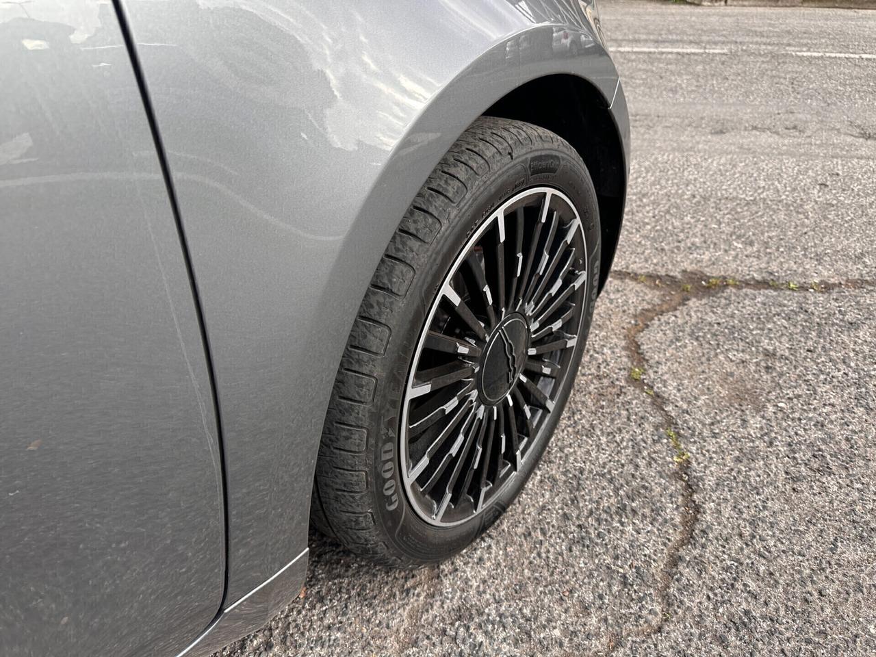 Fiat 500e La Prima 42kWh 118cv Tetto APRIBILE