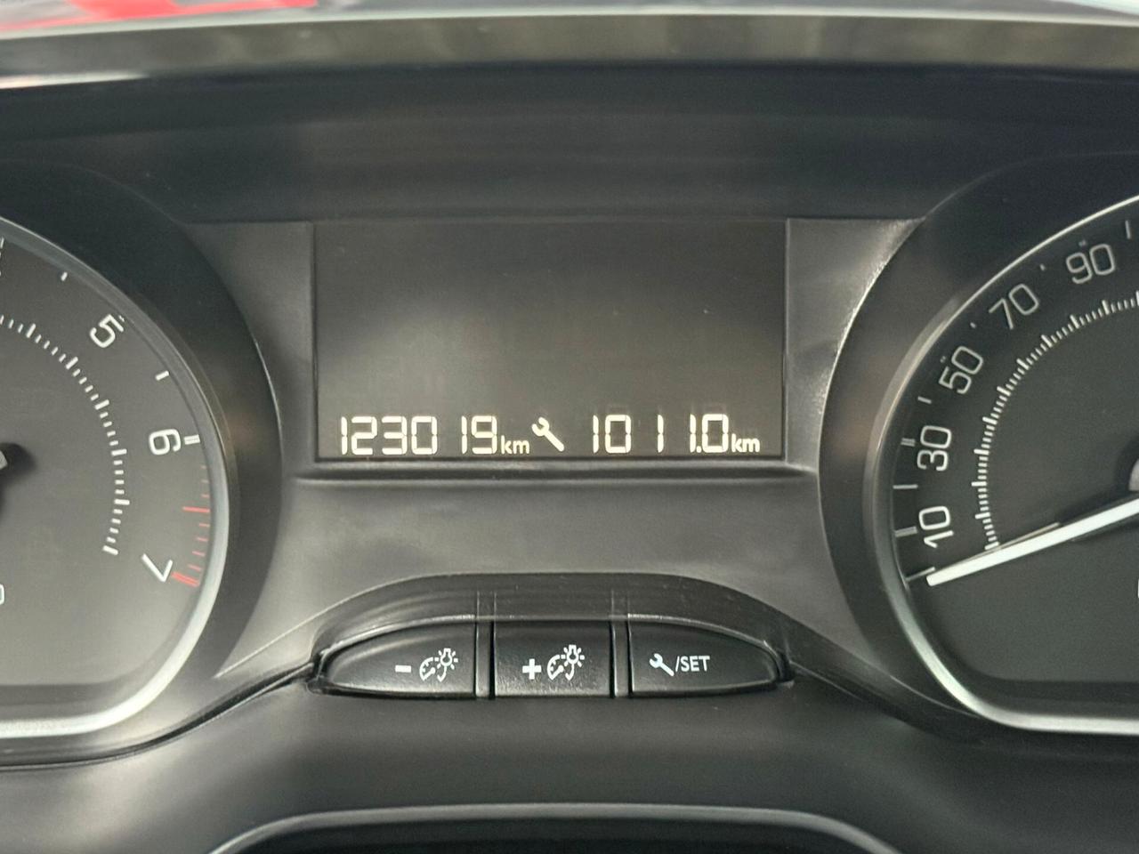 Peugeot 2008 PureTech 82 S&S Allure