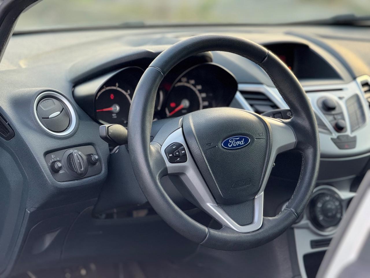 FORD FIESTA 1.2 BENZINA EURO 5B GARANTITA 12 MESI