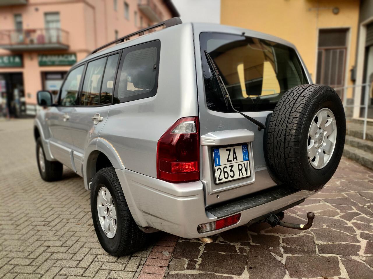 Mitsubishi Pajero 3.2 16V DI-D 7 posti e gancio