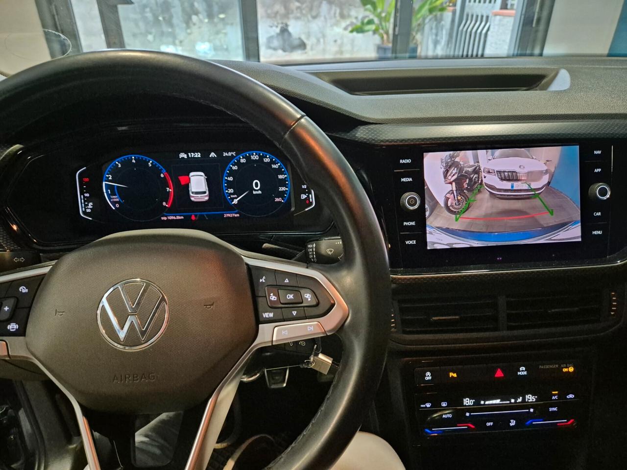 Volkswagen T-Cross 1.0 TSI R LINE