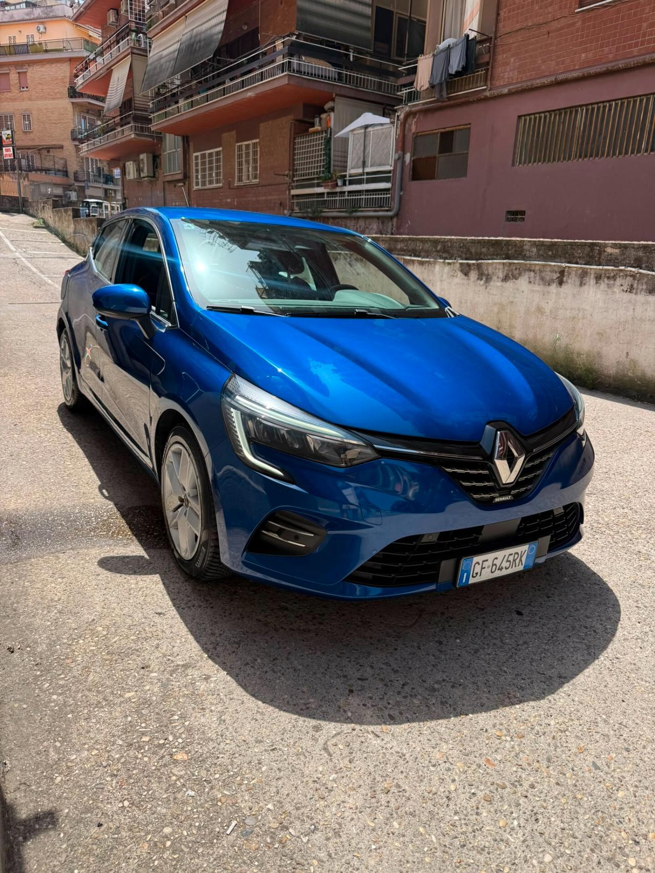 Renault Clio Full Hybrid E-Tech 140 CV 5 porte Initiale Paris