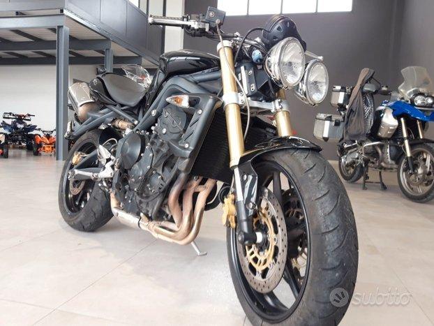 Triumph Street Triple 675