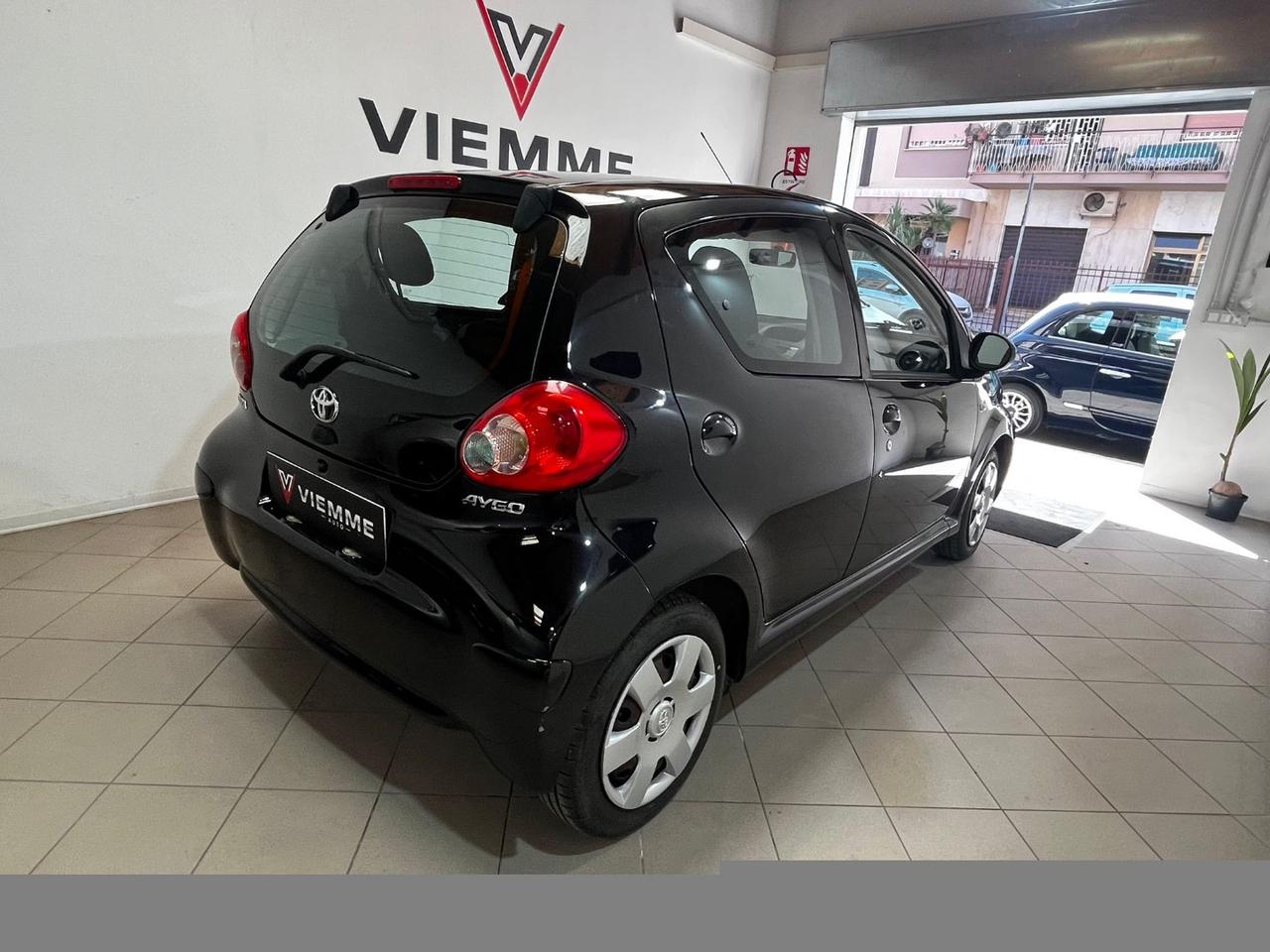 TOYOTA Aygo 1.0 VVT-i 5p. Now