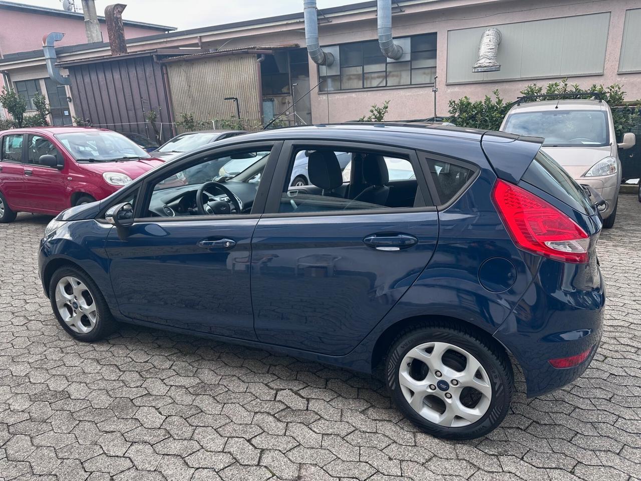 Ford Fiesta Ikon 1.2 60CV 5 porte