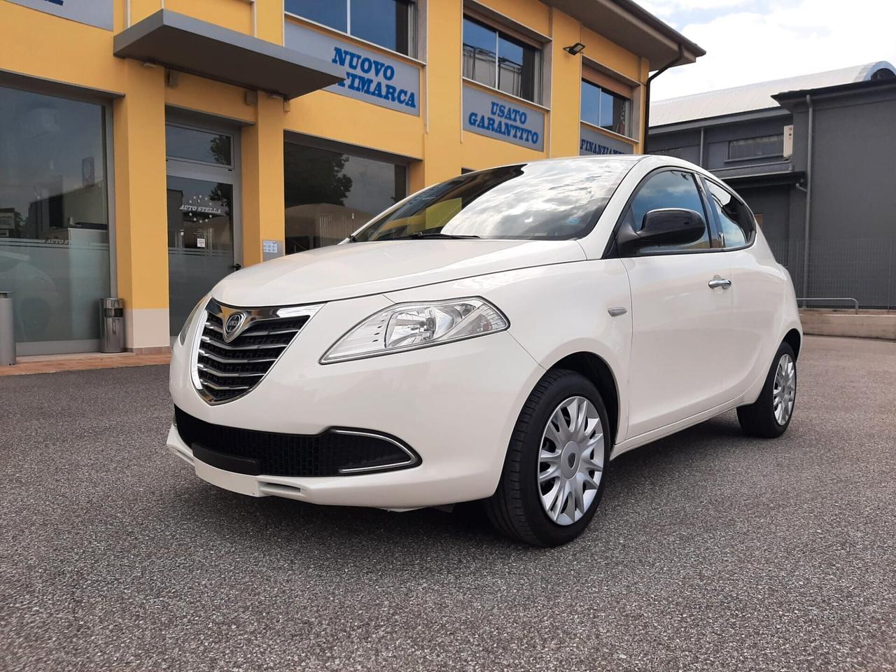 Lancia Ypsilon Benzina cc. 1.242 - 5 Porte 5 Posti UTILIZZABILE ANCHE PER I NEOPATENTATI.