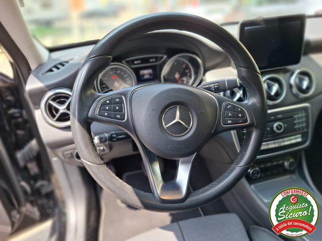 MERCEDES-BENZ GLA 200 d Automatic Business