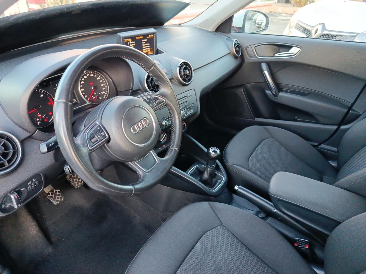 Audi A1 SPB 1.6 TDI Attraction 2014