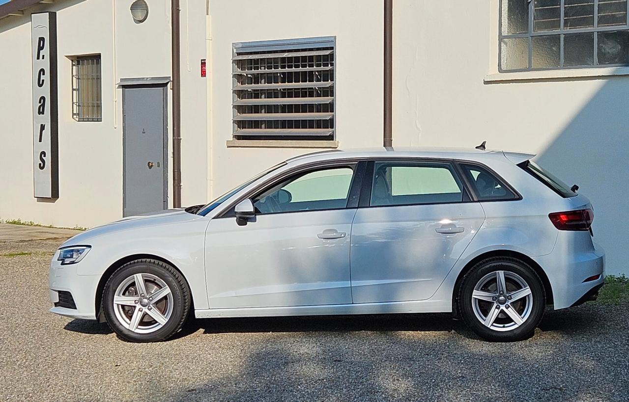 Audi A3 35 TFSI automatico