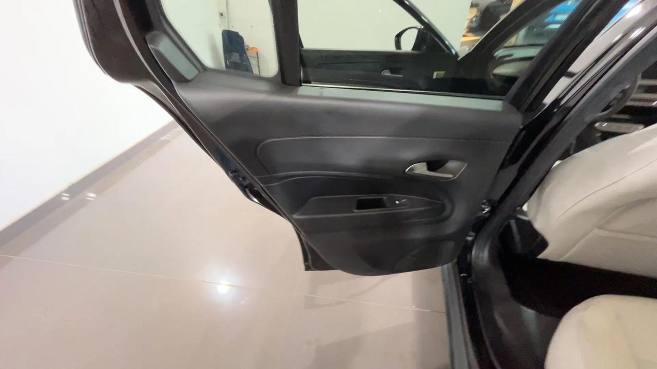 Fiat 600 Hybrid 110 CV DCT MHEV La Prima