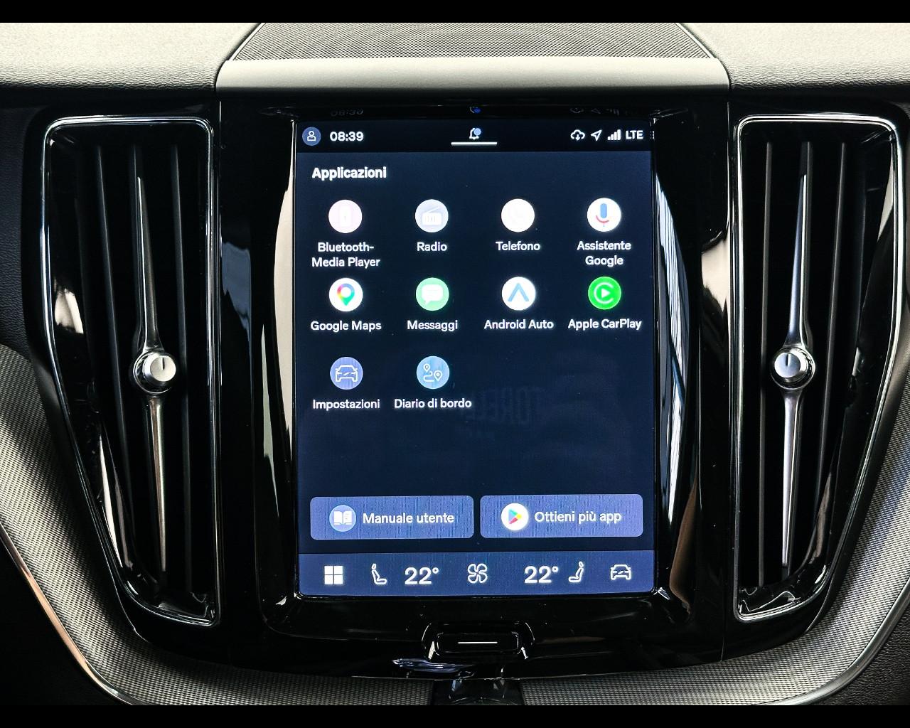 VOLVO XC60 B4 (d) AWD automatico Plus Dark