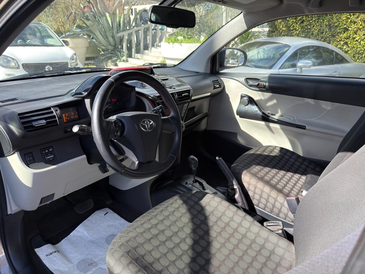 Toyota iQ 1.3 CVT Executive