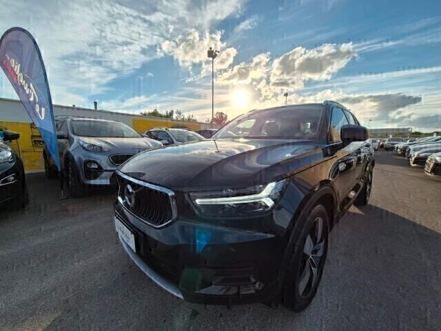 Volvo XC40 D3 Geartronic Momentum (TETTUCCIO APRIBILE) - 12/2018