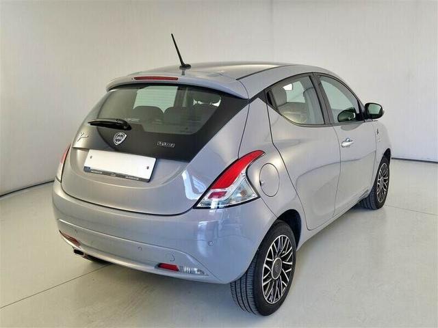 LANCIA Ypsilon 1.0 FireFly 5 porte S&S Hybrid Alberta Ferretti