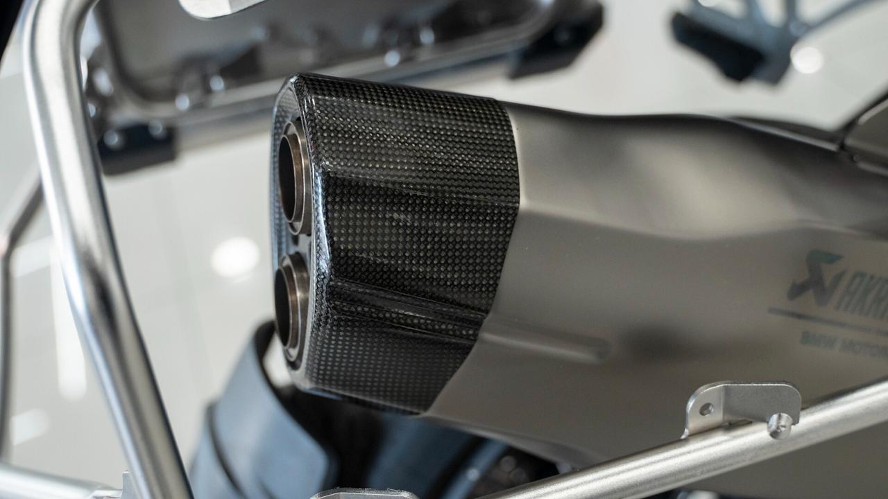 BMW R 1250 GS ADVENTURE RALLYE PACK LUCI AKRAPOVIC CRUISE RISCALDAMENTO MANOPOLE + BORSE RIGIDE