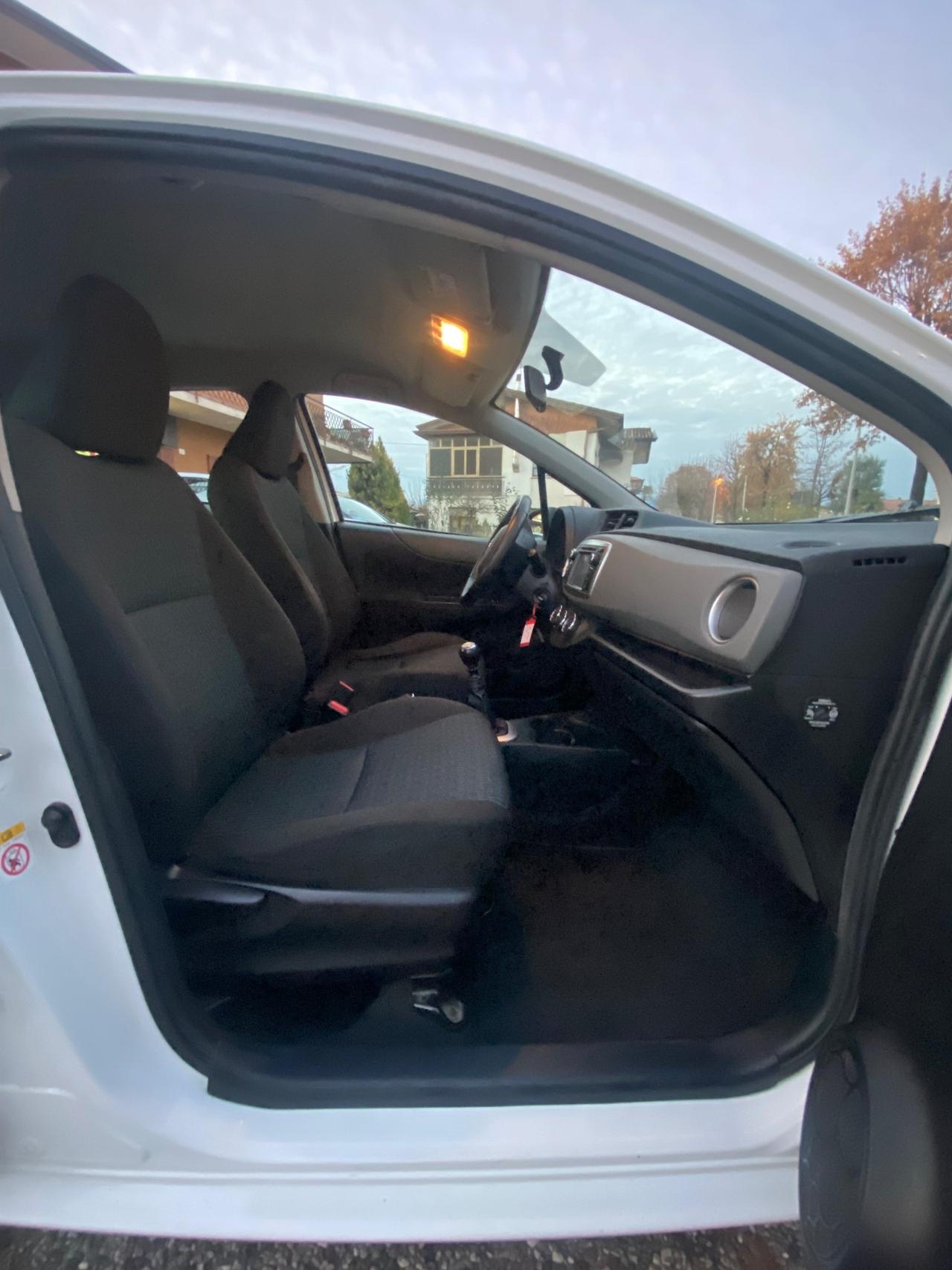 Toyota Yaris 1.4 D-4D 5 porte Lounge