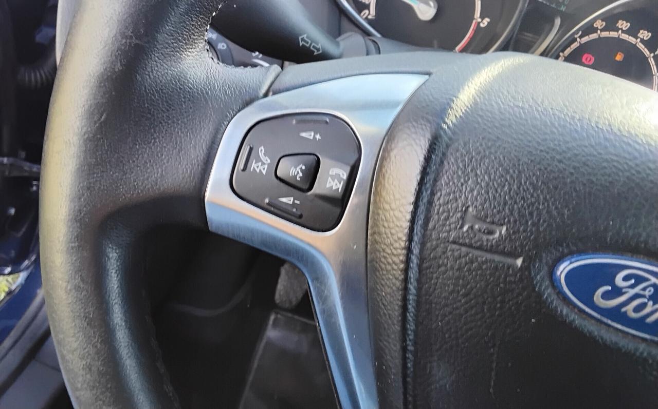 Ford Fiesta 1.5 TDCi 75CV 5 porte Titanium