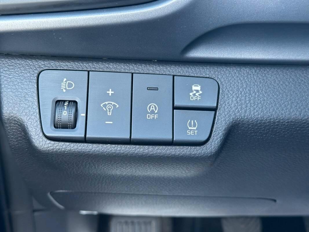 Kia Stonic 1.0 t-gdi mhev Urban 100cv CON TELECAM E CARPLAY