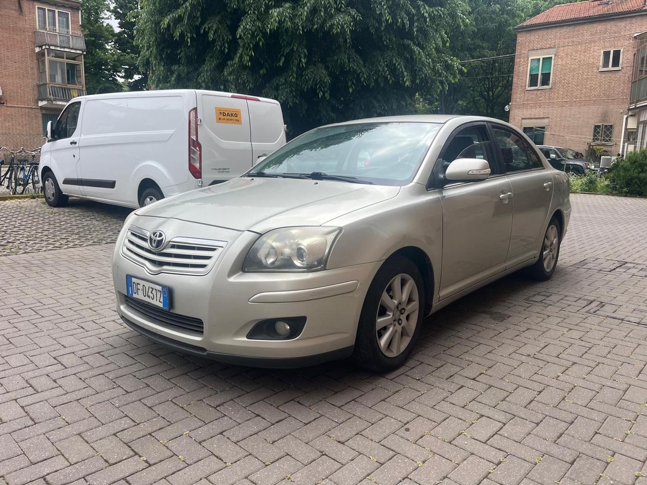 Toyota Avensis 2.0 D-4D 16V Station Wagon