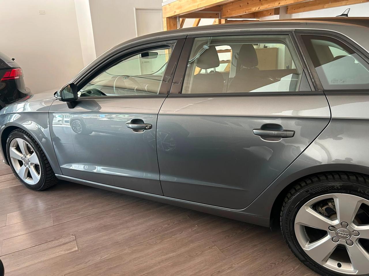 Audi A3 1.6 TDI clean diesel S tronic Ambition