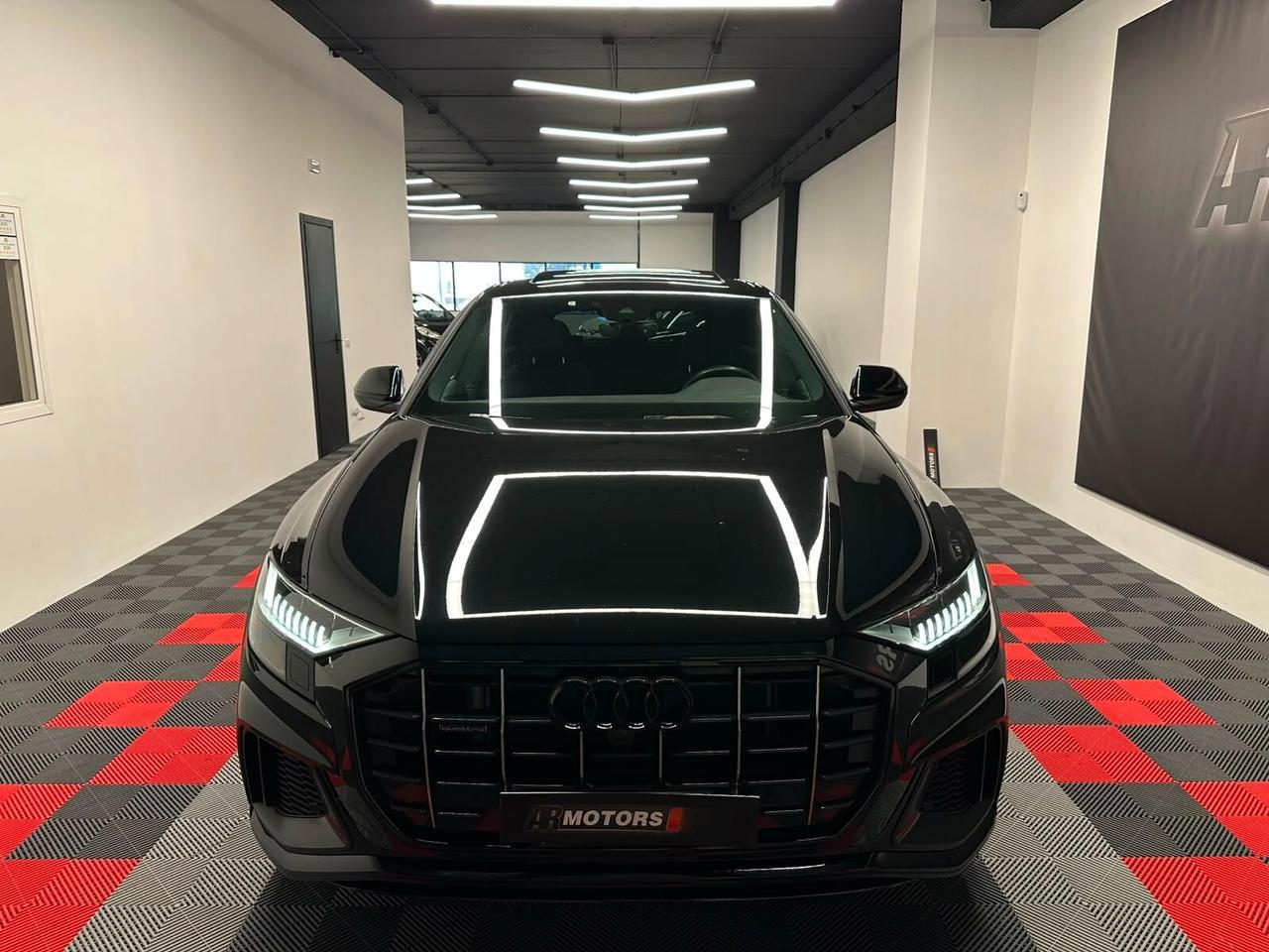 Audi Q8 TOTAL BLACK/MATRIX/TETTO LEASING