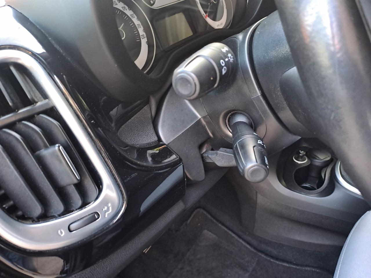 Fiat 500L 1.4 95 CV Lounge POCHI KM