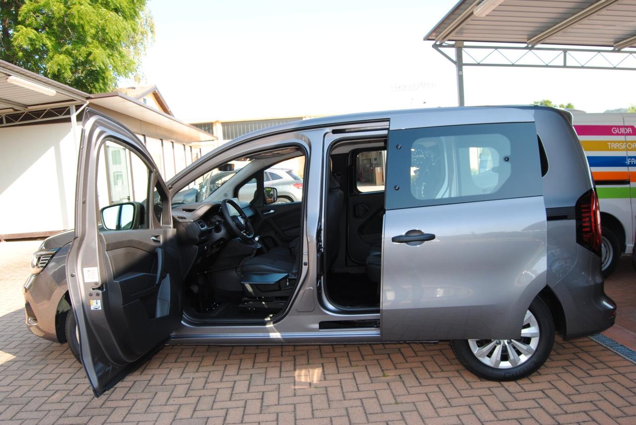 RENAULT KANGOO ALLESTIMENTO GUIDA E CARICAMENTO CARROZZINA