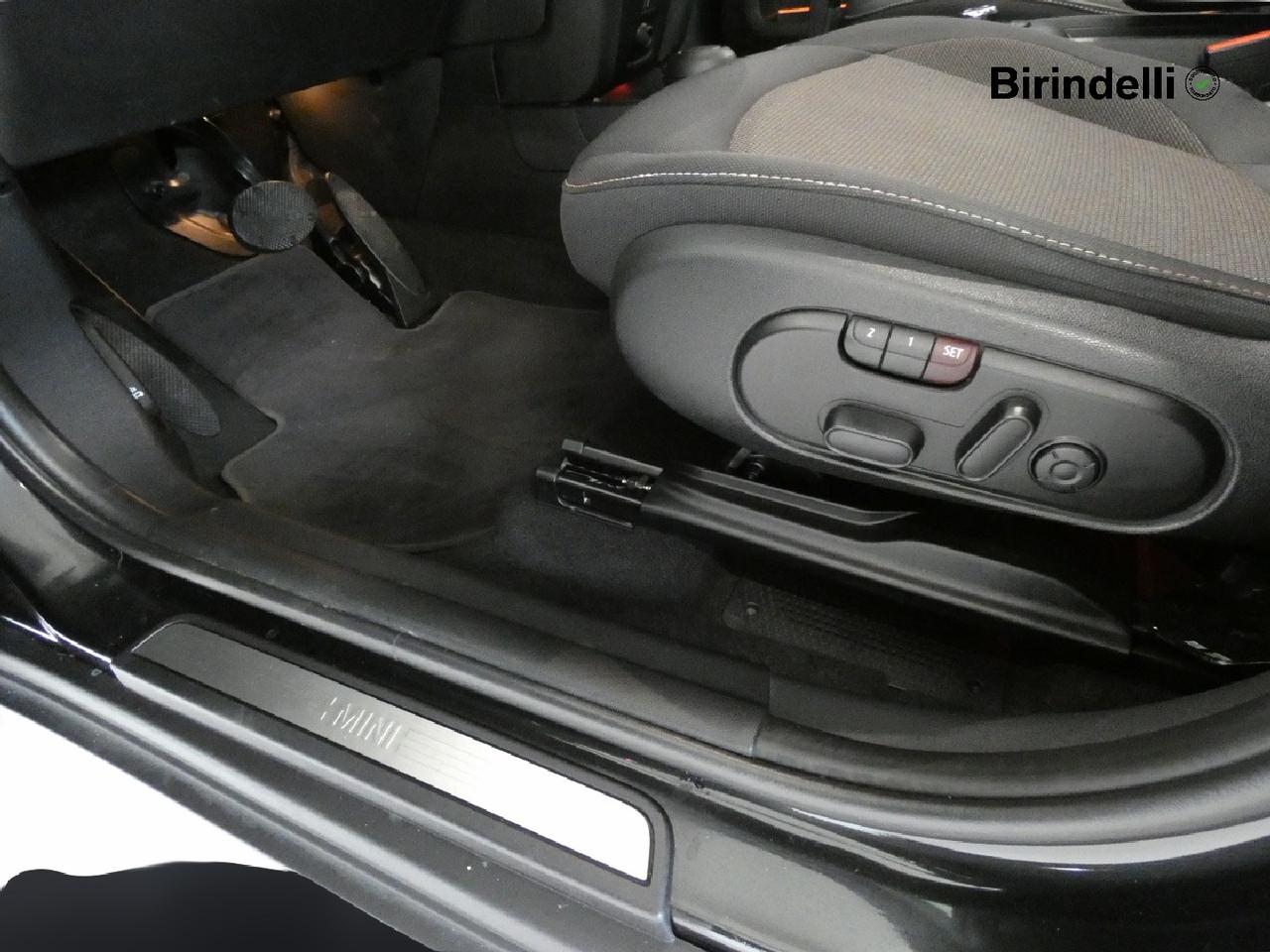 MINI Mini Countrym.(F60) - Mini 1.5 Cooper Business Countryman