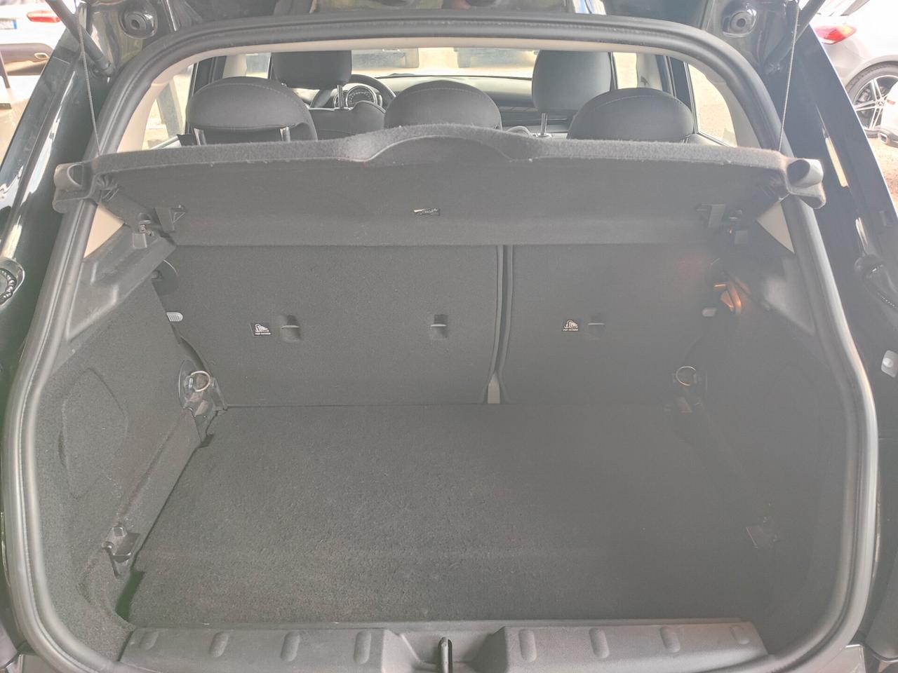 Mini 1.5 Cooper D 5 porte