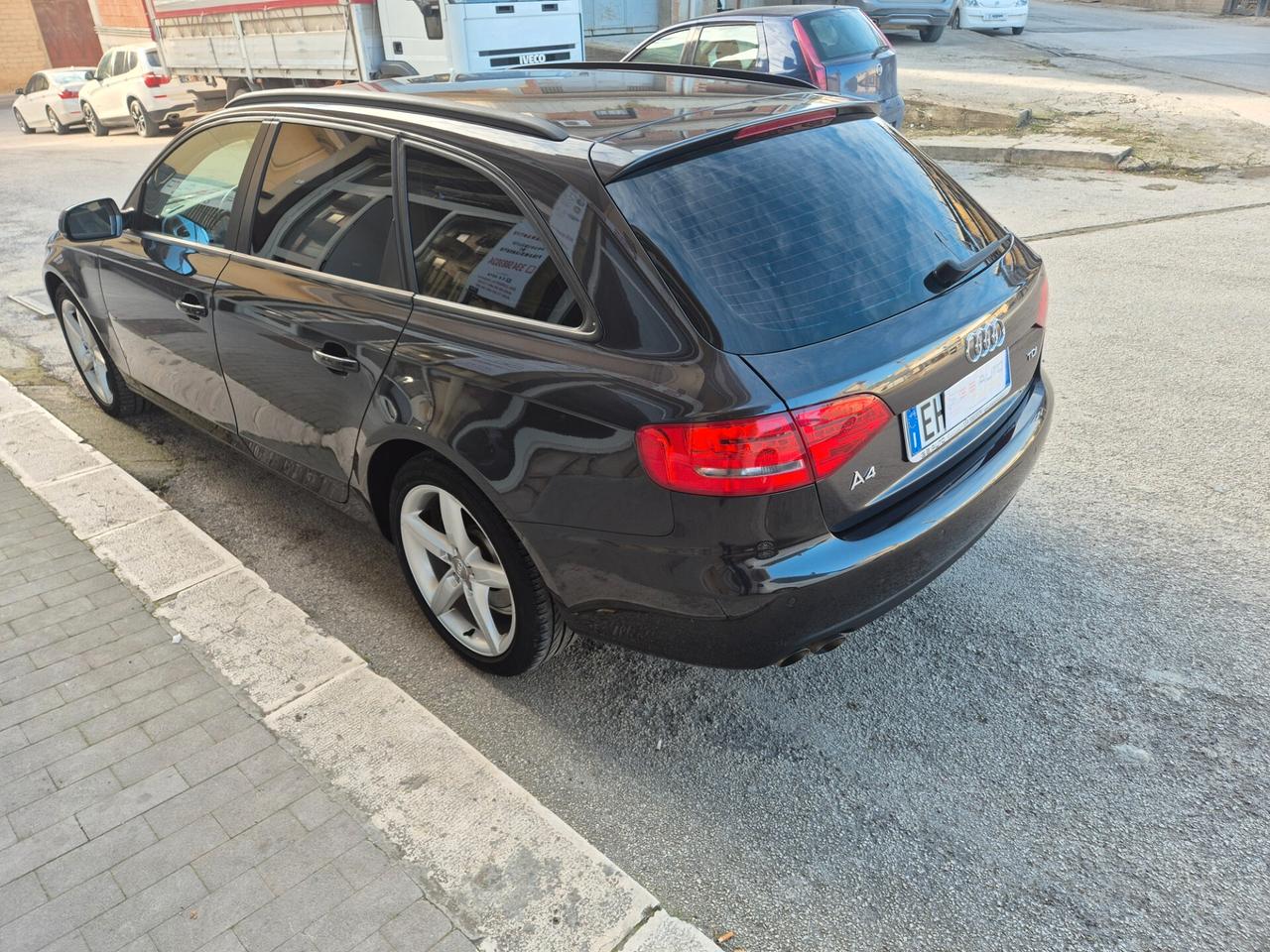 AUDI A4 2.0 TDI 170 CV ANNO 2011 FARI LED KM CERTIF