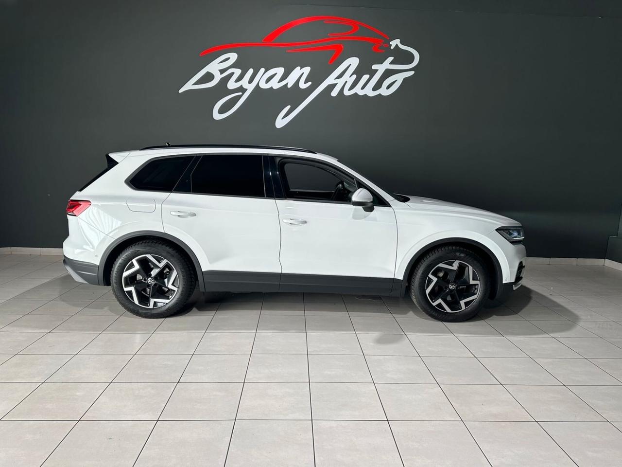 Volkswagen Touareg 3.0 V6 3.0 tdi TIPTRONIC 4MOTION