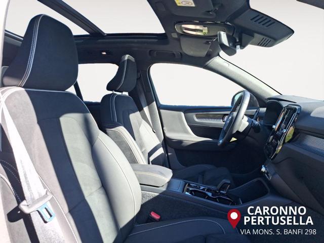 VOLVO XC40 B3 automatico Ultimate Dark
