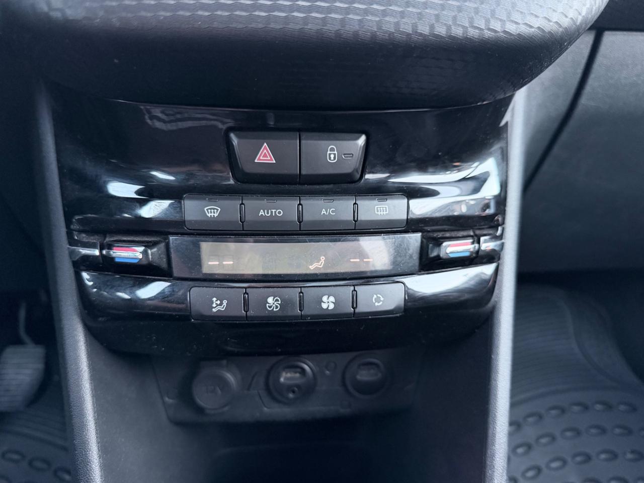 Peugeot 2008 1.6 e-HDi 92 CV Stop&Start Urban Cross