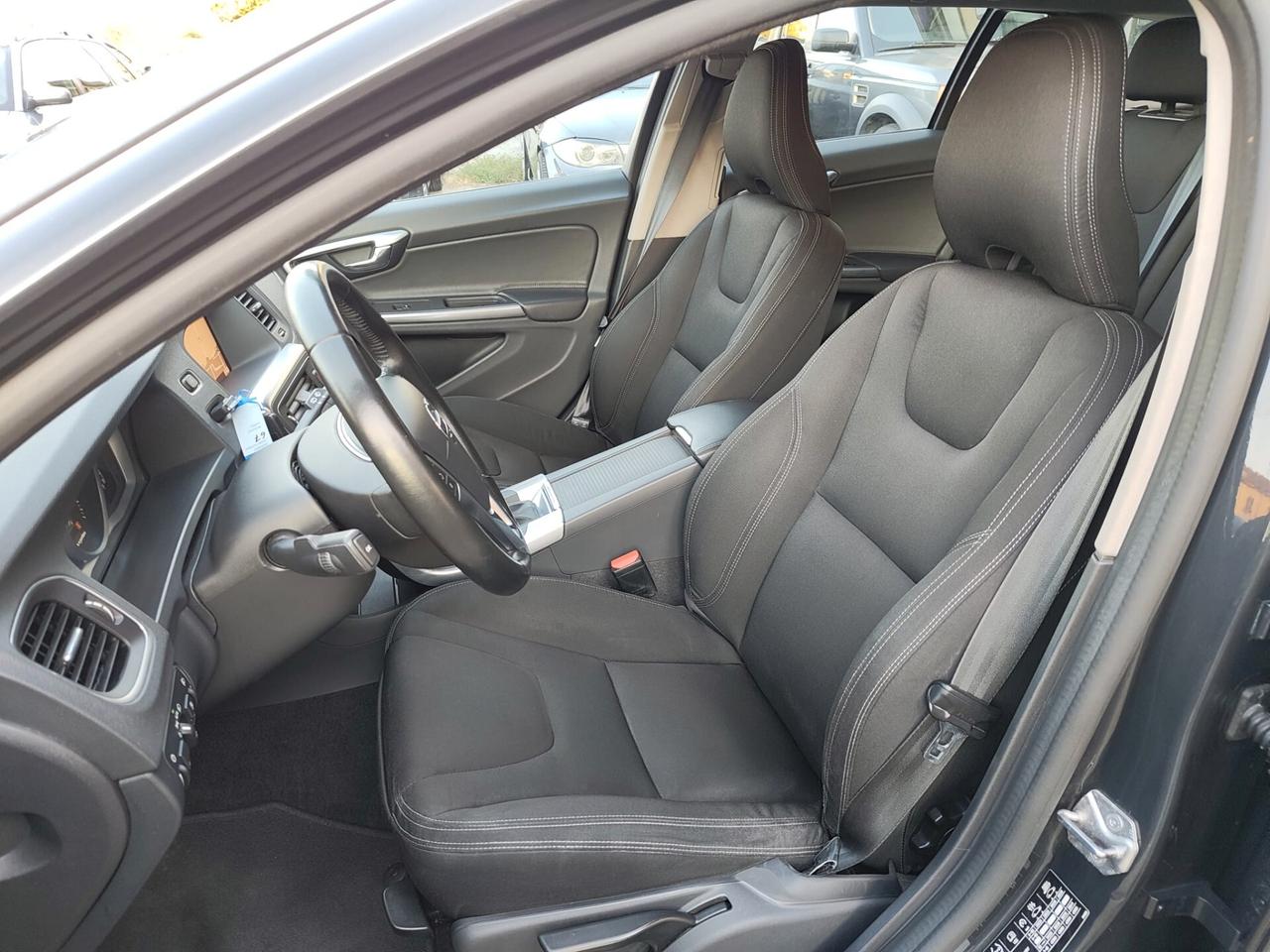 Volvo V60 D2 Geartronic E6 NEOPATENTATI