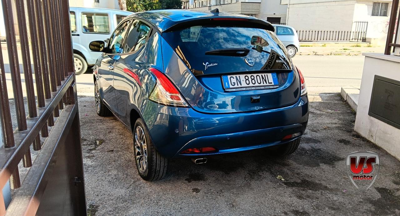 LANCIA YPSILON 1.0 HYBRID- GARANZIA FULL