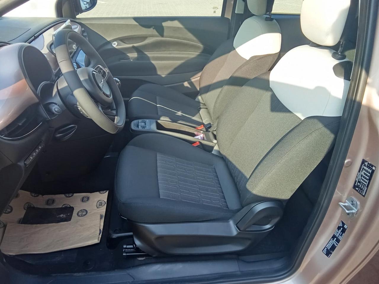 Fiat 500 Berlina Hybrid Icon