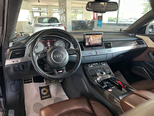 AUDI S8 S8