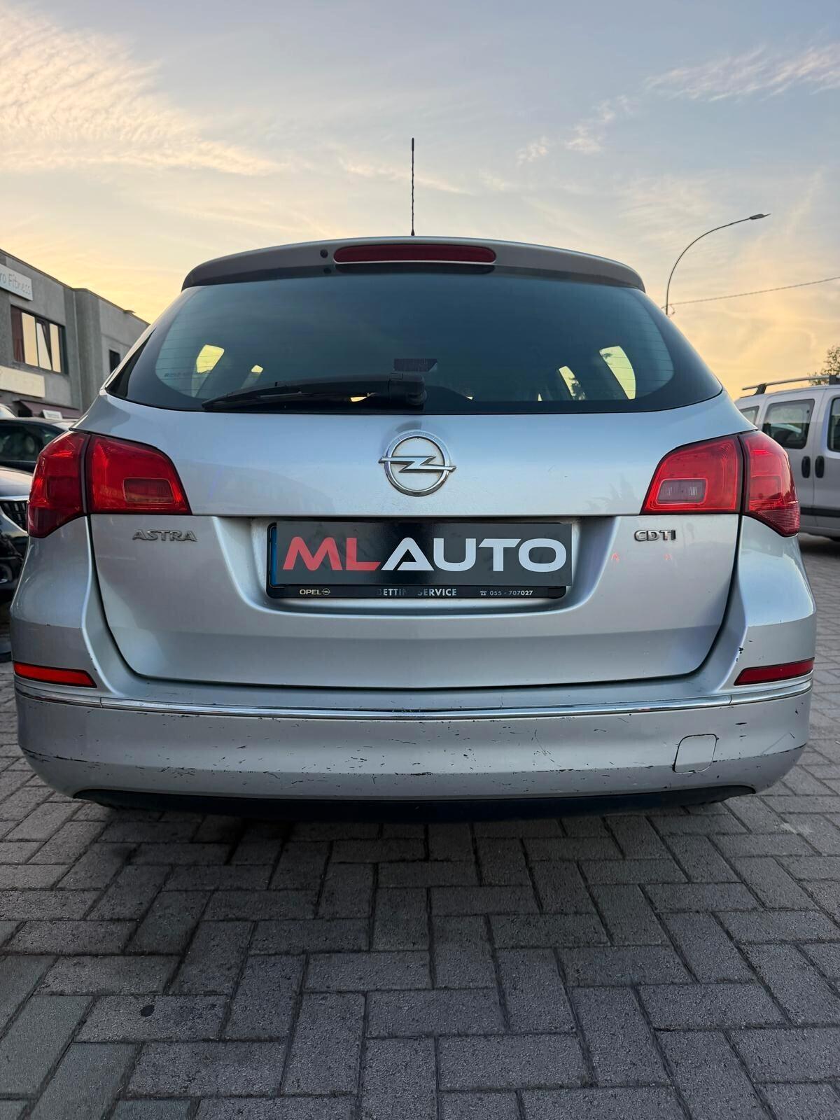 Opel Astra 1.7 CDTI 110CV Sports Tourer Cosmo OK NEOPATENTATO
