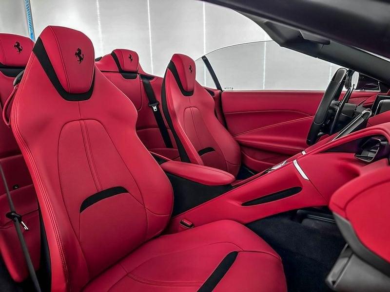 Ferrari Roma Roma Spider