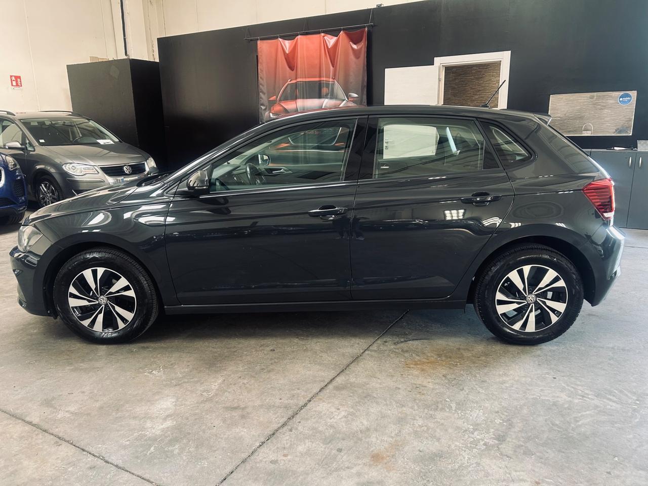 VW Polo 1000cc benzina x neopatentati 119000 km