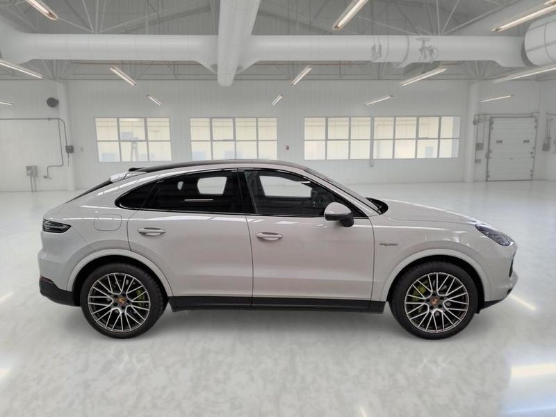 PORSCHE CAYENNE COUPE 3.0 V6 E-HYBRID PLATINUM EDITION SUV
