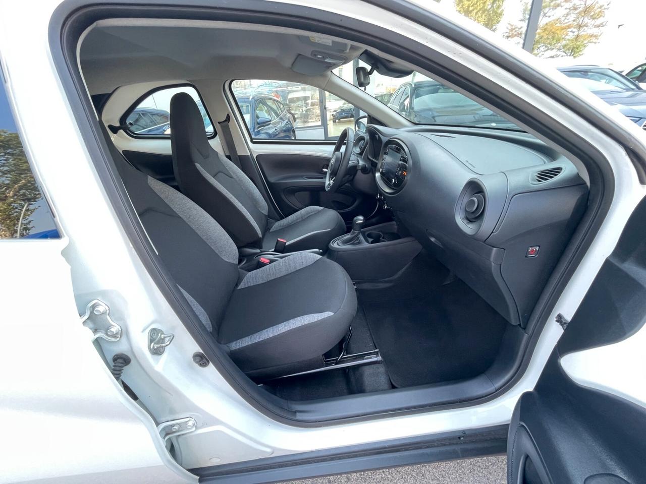 Toyota Aygo X 1.0 VVT-i 72 CV 5 porte Trend