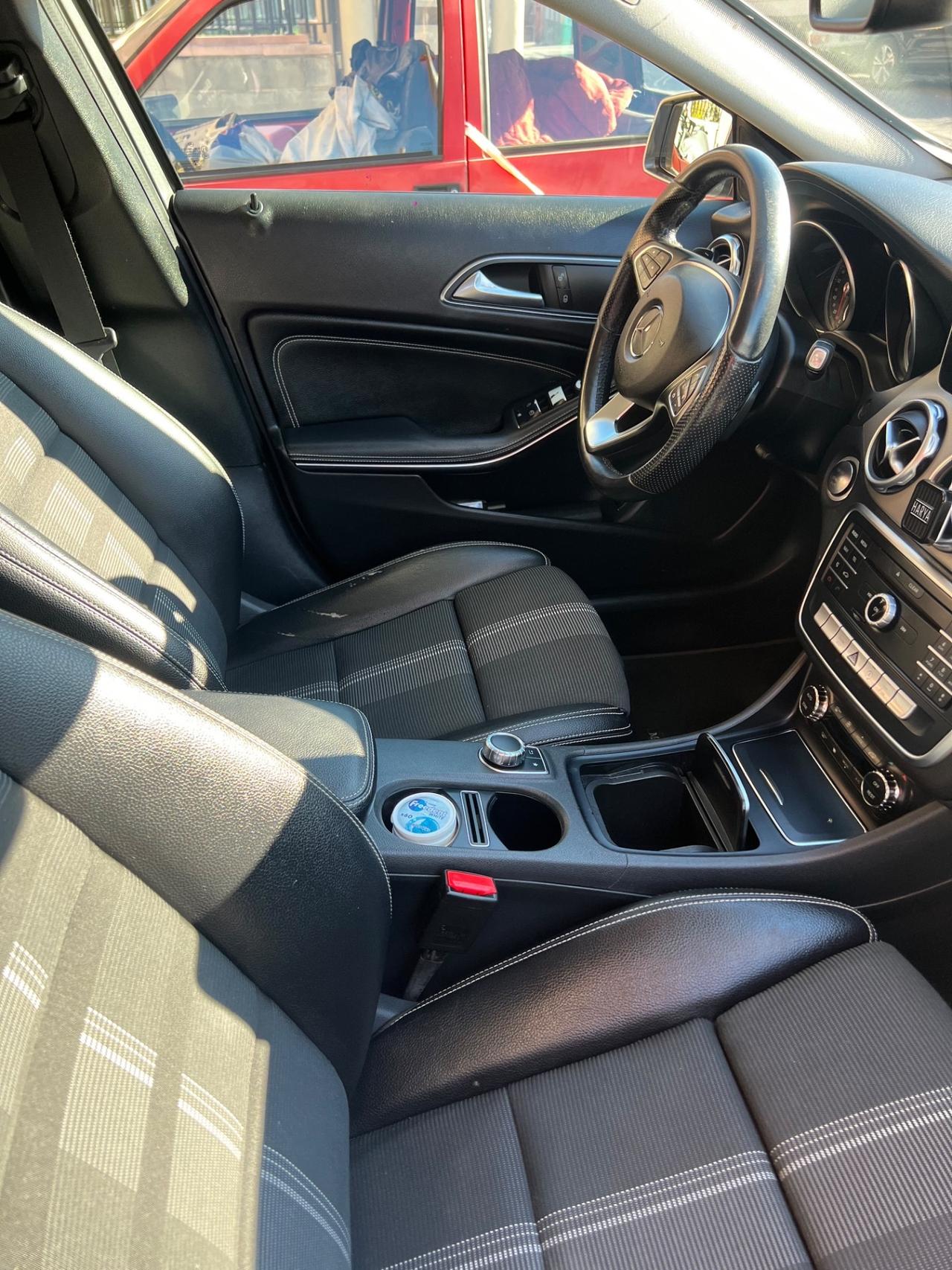 Mercedes-benz GLA 200 d Automatic 4Matic Premium