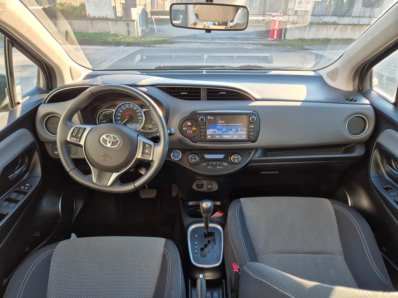 Toyota Yaris 1.5 Hybrid 5 porte Business
