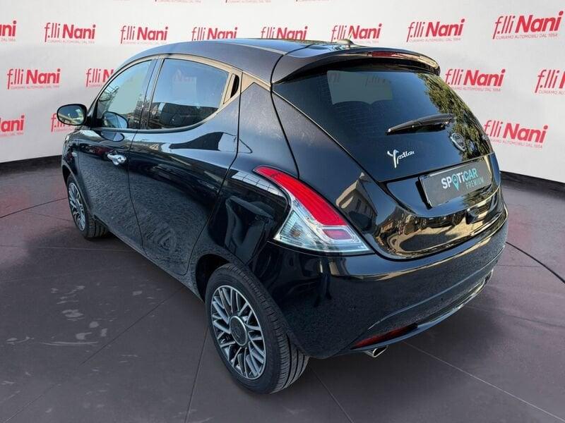 Lancia Ypsilon 1.0 FireFly 5 porte S&S Hybryd Gold